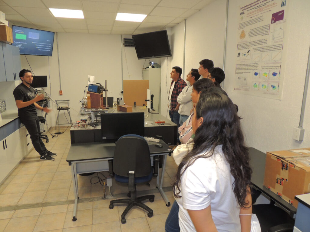 LabBiomaterialesEStudianteDoctoradoJavier