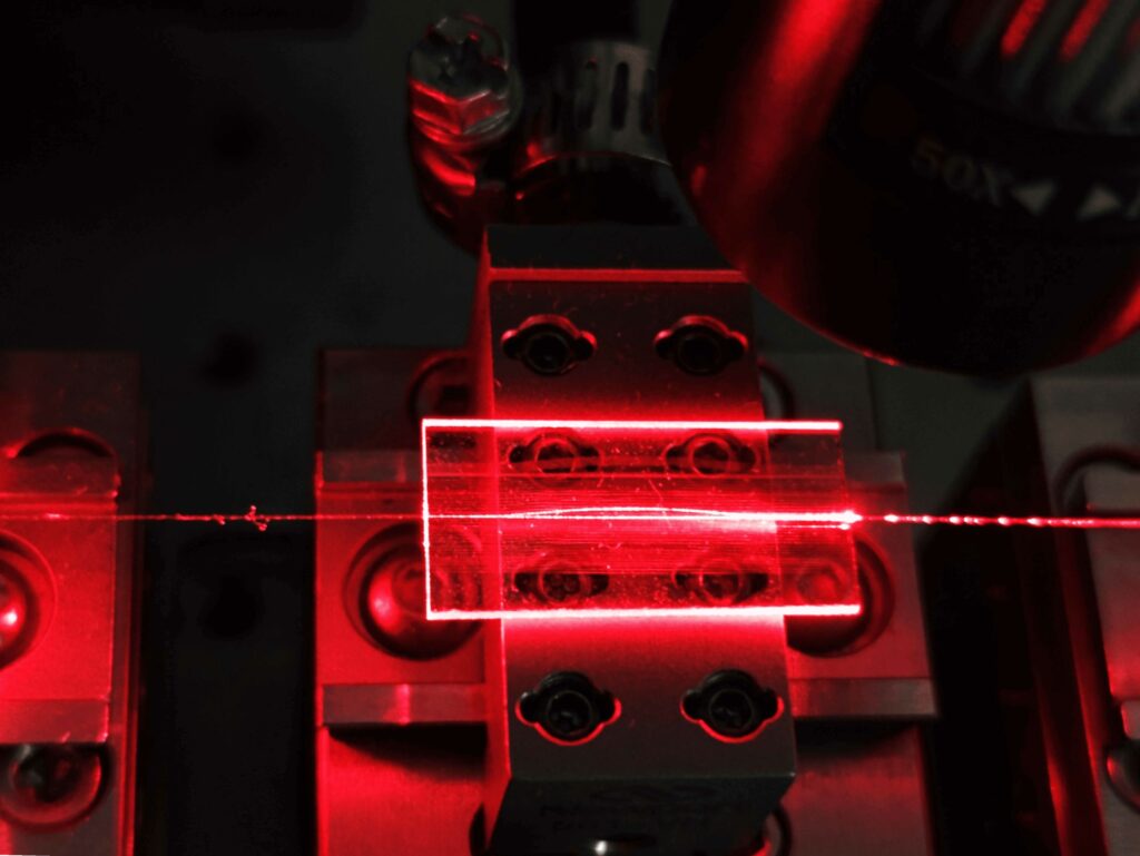 Interferómetro Mach-Zehnder desbalanceado / Luis Antonio Tapia Licona