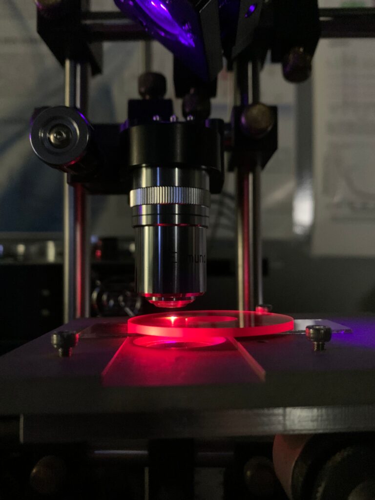 Más allá del espectro / Andrea Monserrat del Rayo Cervantes Guerrero